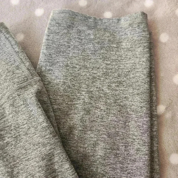 Old Navy Active  Heathered Grey Capri Leggings - Size XXL - Picture 3 of 7